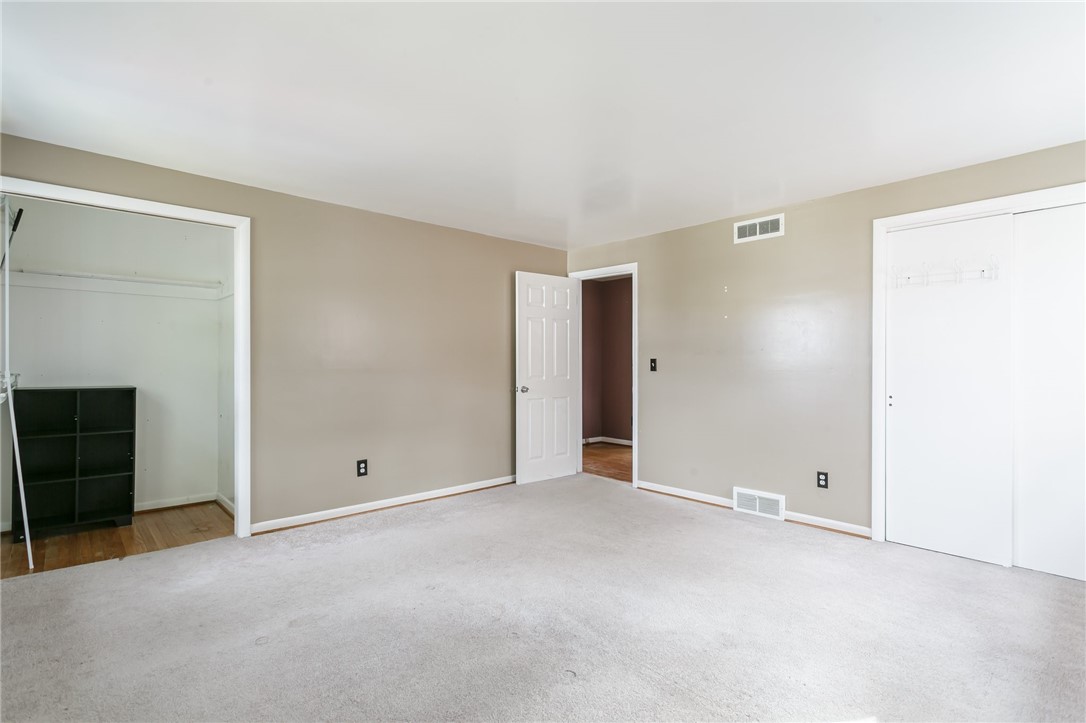 424 Helendale Road, Irondequoit, New York image 33