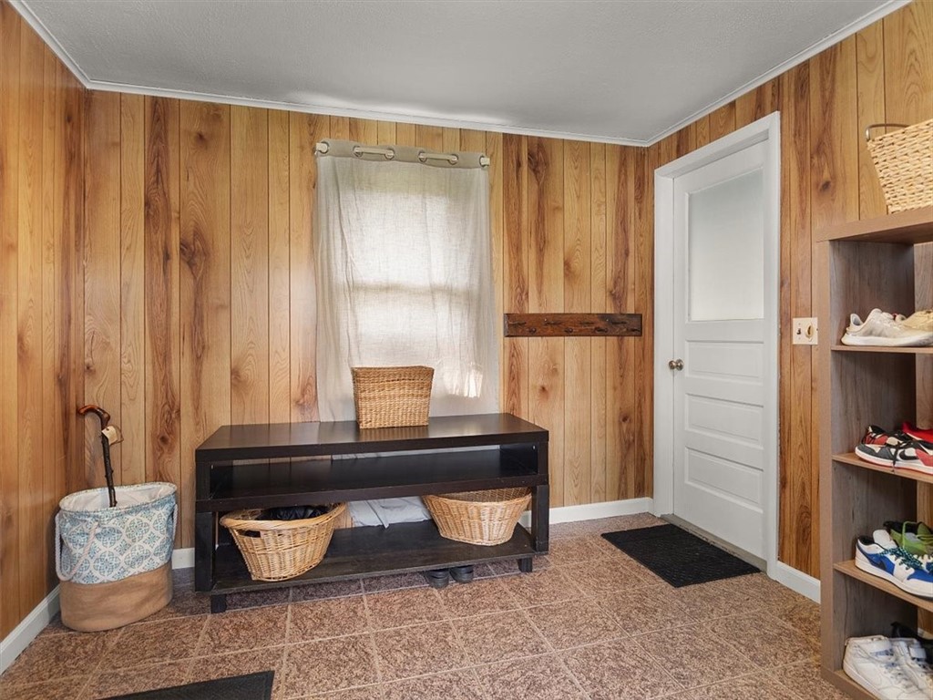 915 Gravel Road, Webster, New York image 12