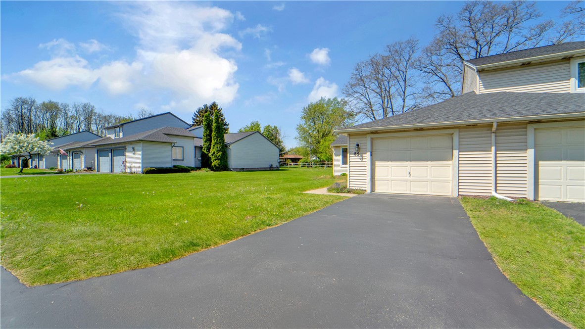 85 Kalyna Drive, Irondequoit, New York image 3