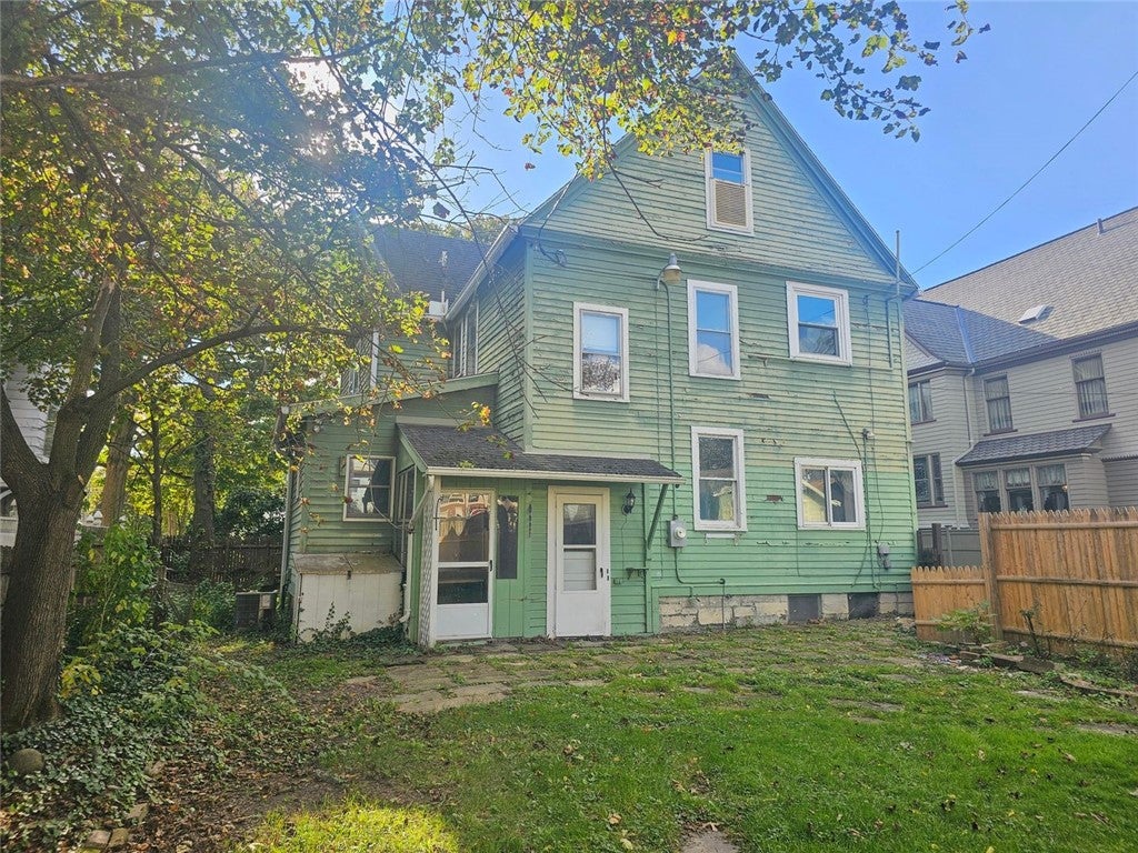 457 Maple Avenue