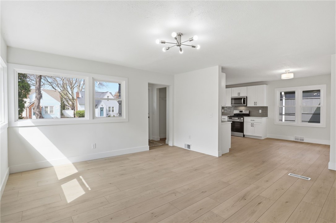 73 Woodrow Avenue