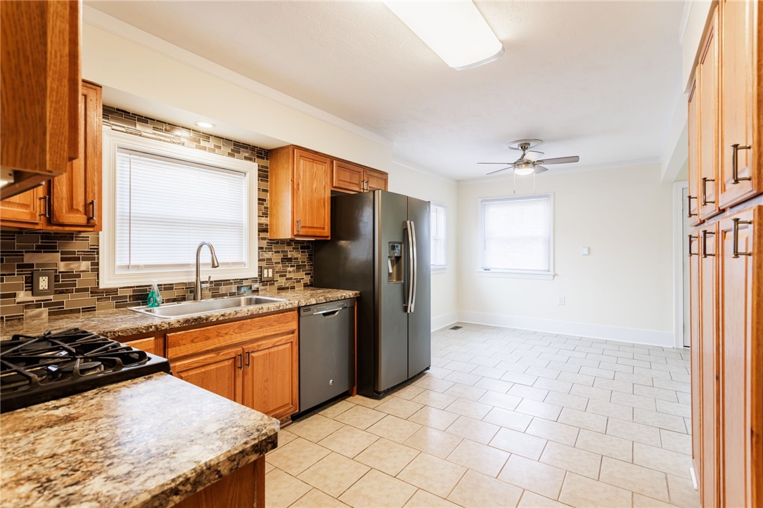 121 Barnard Street, Greece, New York image 6