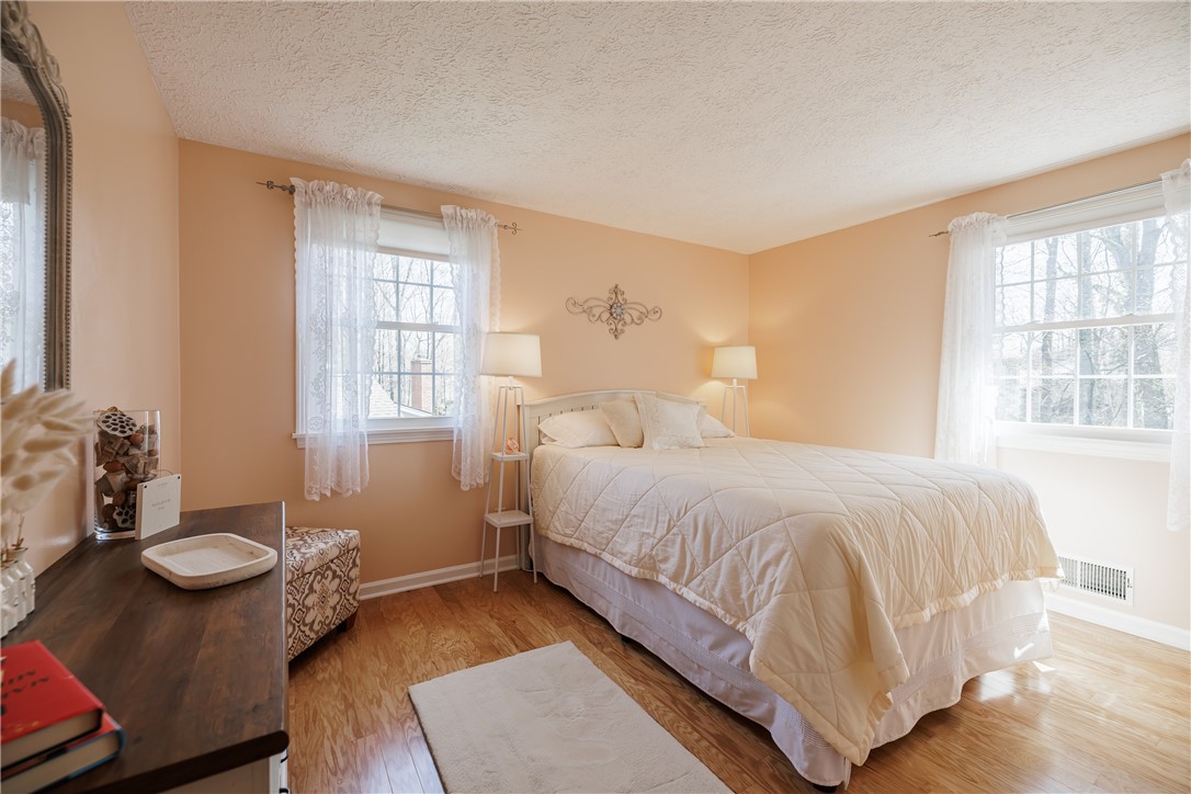 655 Finchingfield Lane, Webster, New York image 31