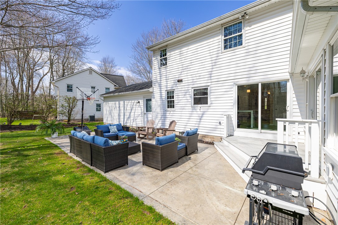 655 Finchingfield Lane, Webster, New York image 37