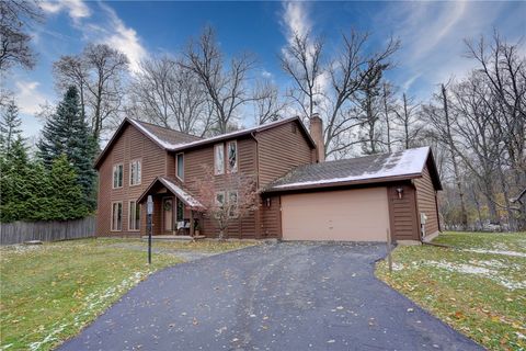 15 White Briar Pittsford NY 14534