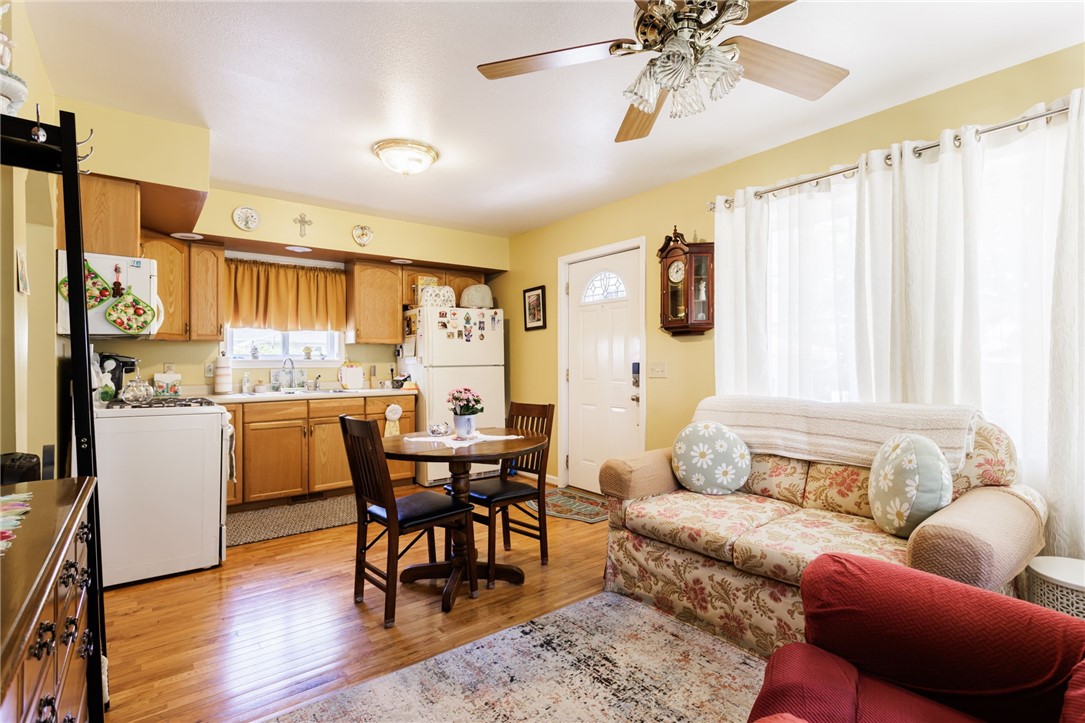 1039 Winona Boulevard, Irondequoit, New York image 37