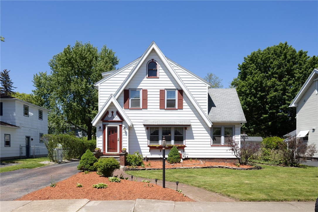 1039 Winona Boulevard, Irondequoit, New York image 1