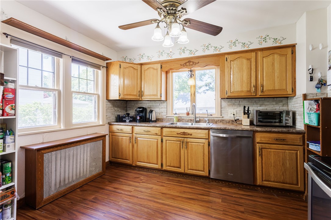 1039 Winona Boulevard, Irondequoit, New York image 6
