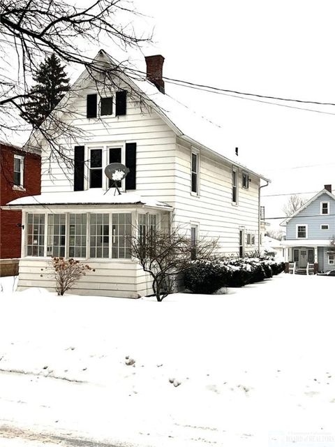 MLS: R1589536