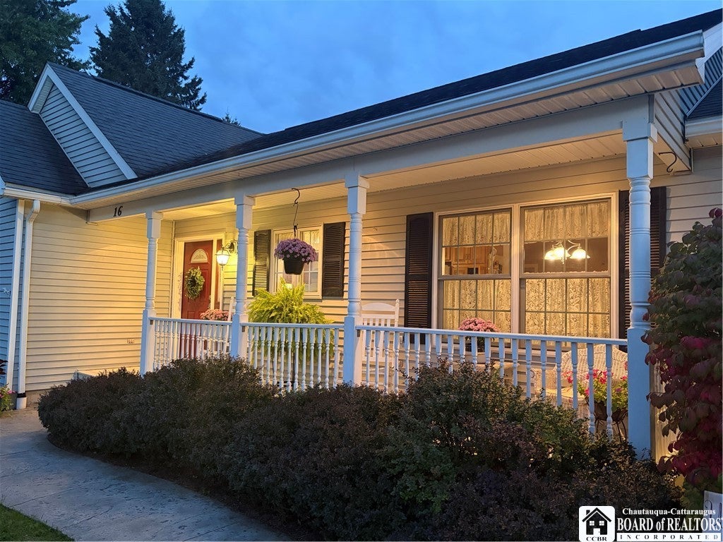 16 Cherry Avenue