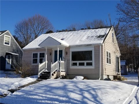 Photo of 20 Howard Street, Norwich, NY 13815 (MLS # R1581846)
