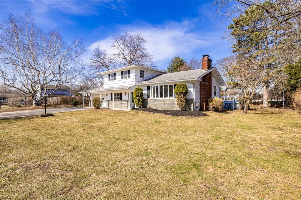 Photo of 96 Flagstaff Drive, Irondequoit, NY 14622 (MLS # R1666106)