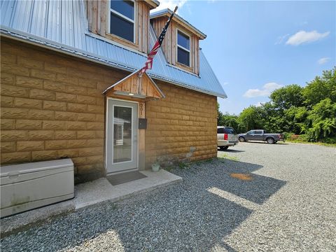 Apartment For Rent - 207 East Avenue<br/> Hornell, NY 14843