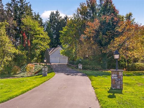 Homes For Sale - 1 Stag Creek Trail<br/> Clarkson, NY 14420
