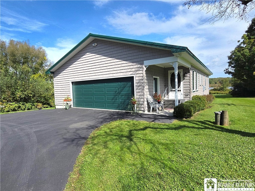 8264 Glasgow Road On The Lake