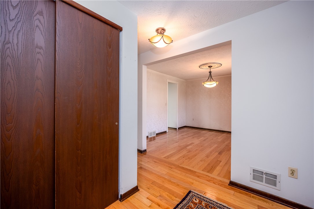 75 Woodedge Lane, Greece, New York image 17