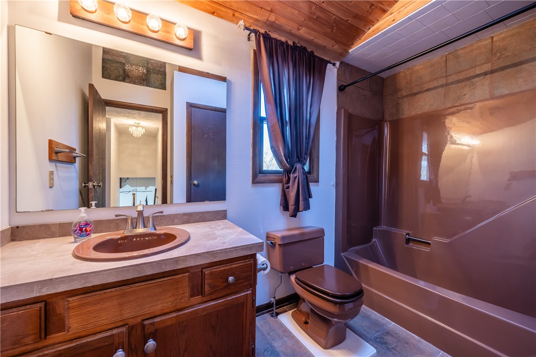 75 Woodedge Lane, Greece, New York image 31