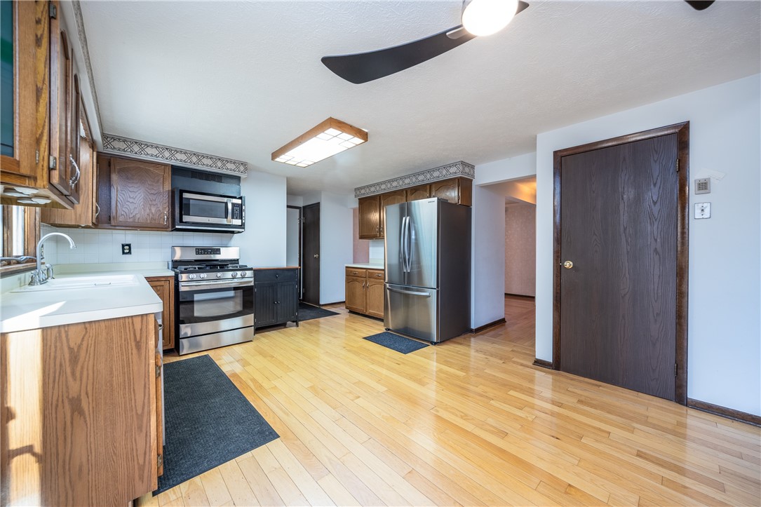 75 Woodedge Lane, Greece, New York image 25
