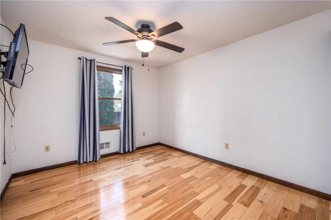 75 Woodedge Lane, Greece, New York image 35