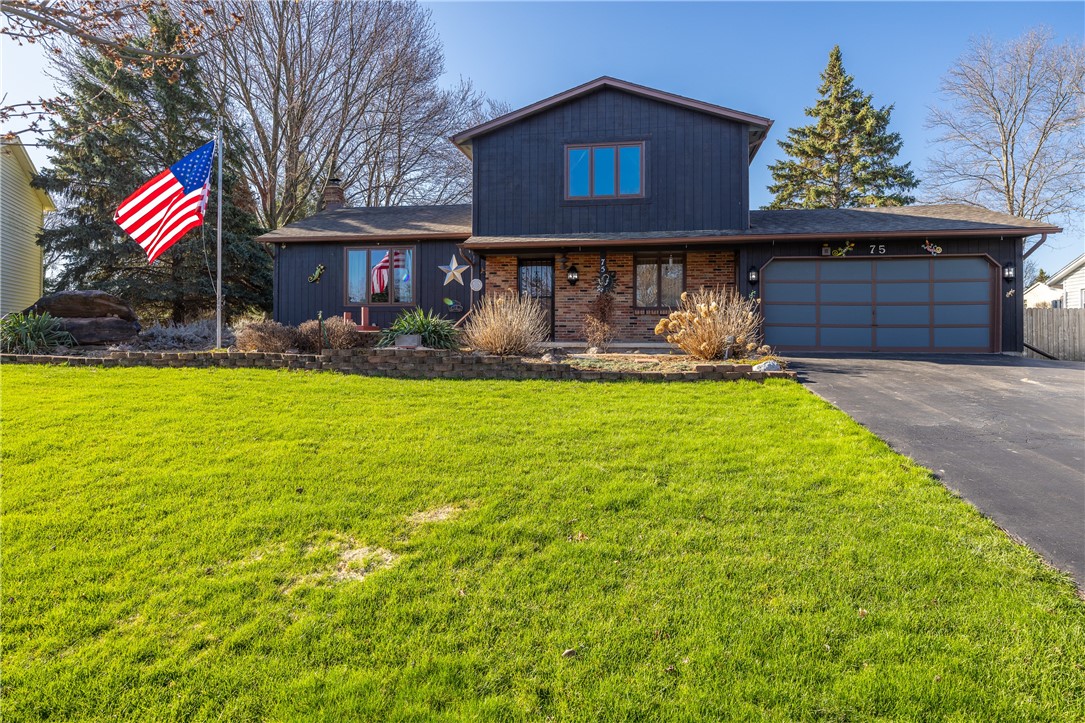 75 Woodedge Lane, Greece, New York image 1