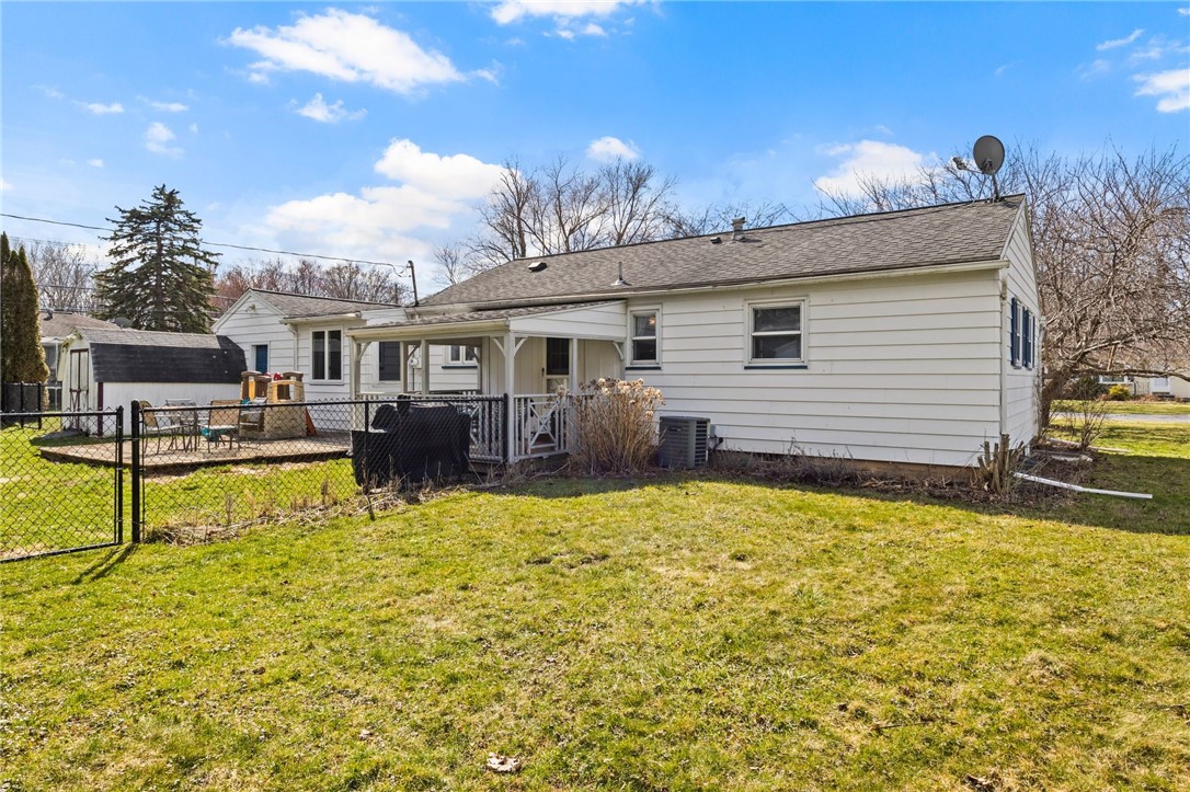 511 Glenview Court, Webster, New York image 24