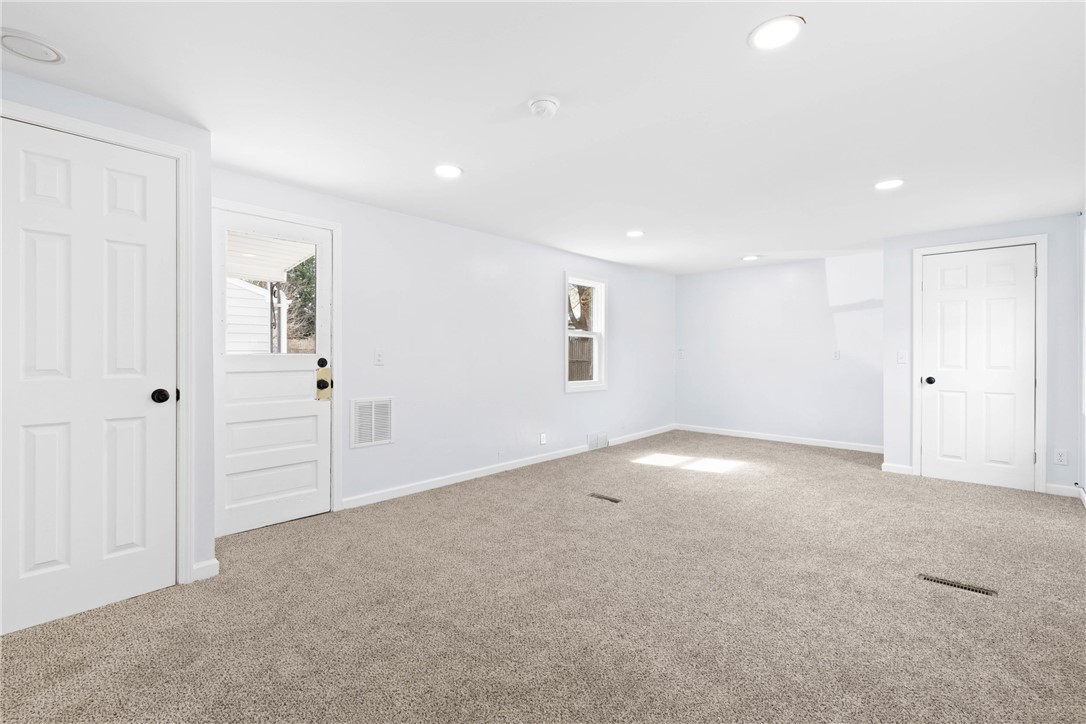 1867 N Goodman Street, Irondequoit, New York image 21