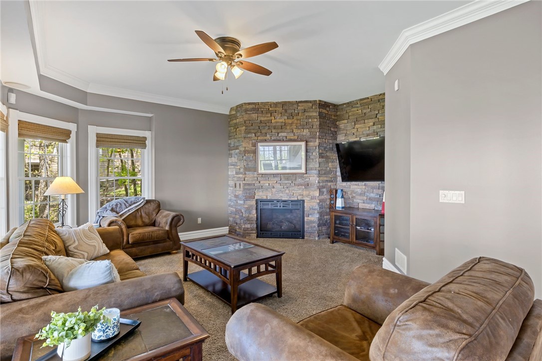 423 Sundance Trail Trl, Webster, New York image 37