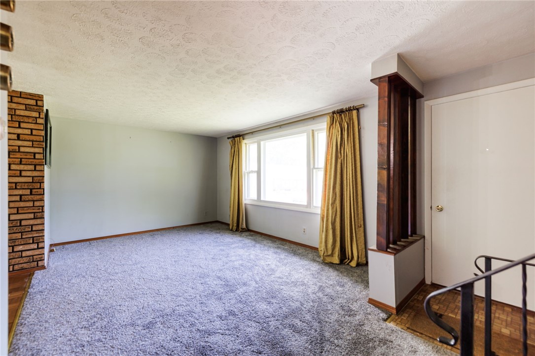 28 Jamee Lane