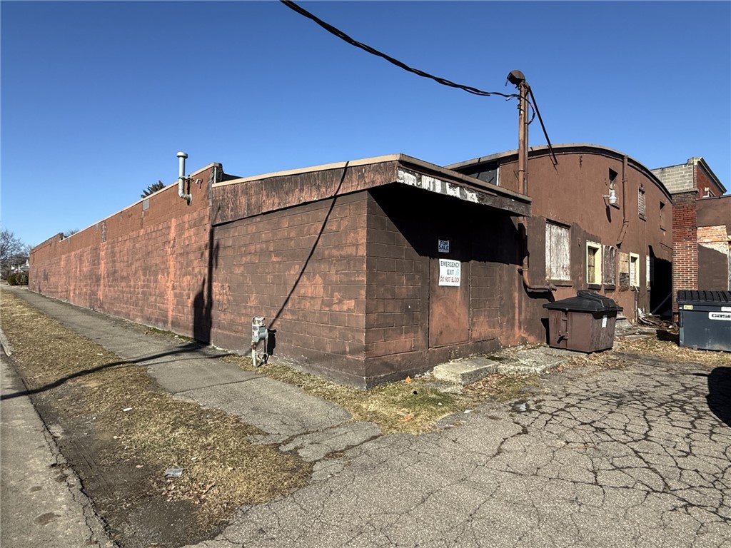 906 johnson street