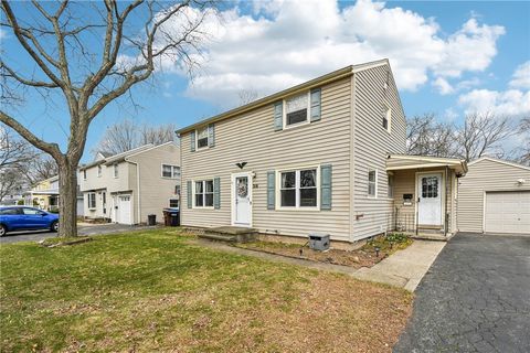 Homes For Sale - 316 Coolidge Road<br/> Irondequoit, NY 14622