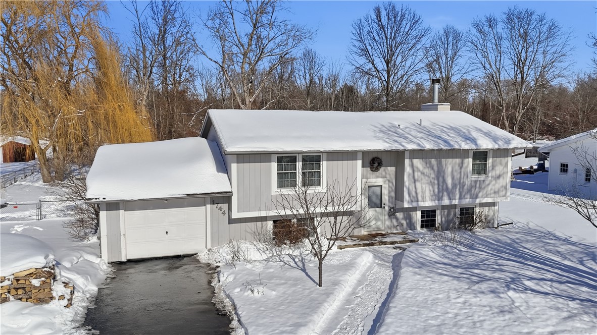 1744 Apple Hollow Lane