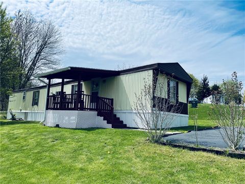 108 Vienna, lot 48 Road Newark NY 14513