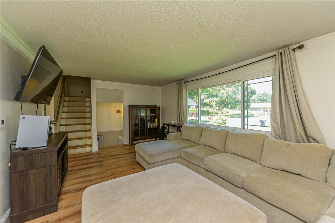 35 Lee Circle Drive