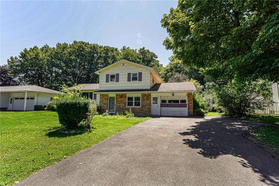35 Lee Circle Drive