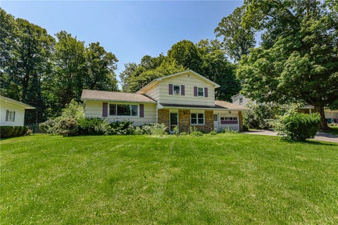 Homes For Sale - 35 Lee Circle Drive<br/> Greece, NY 14626