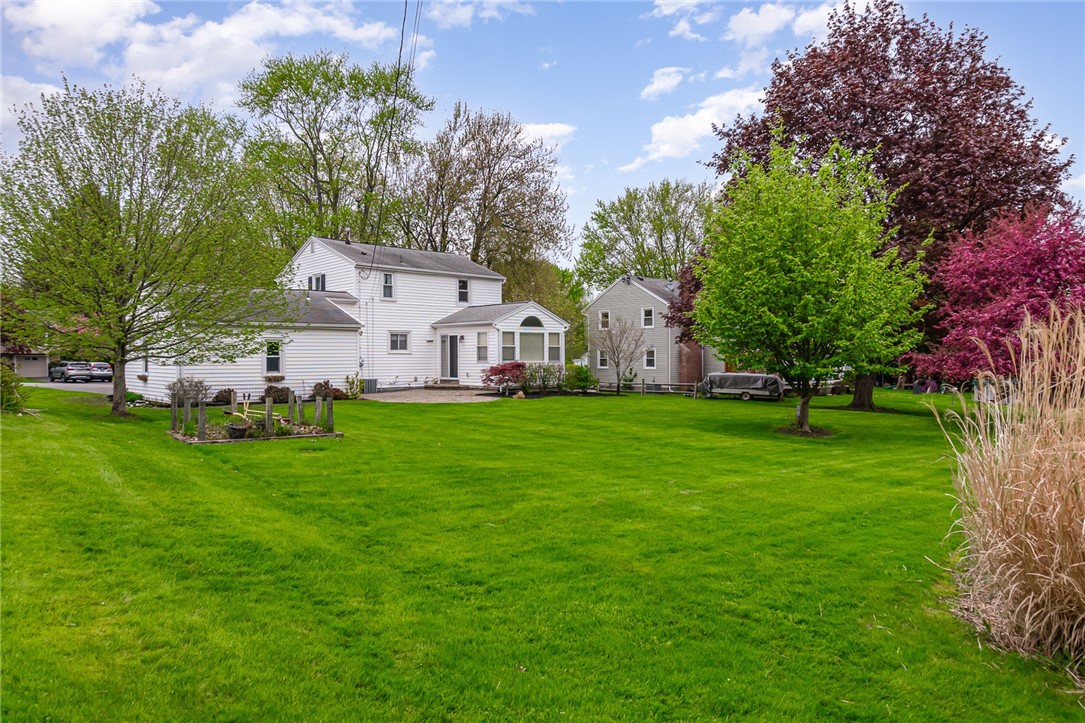 1080 Cherry Hill Lane, Webster, New York image 30