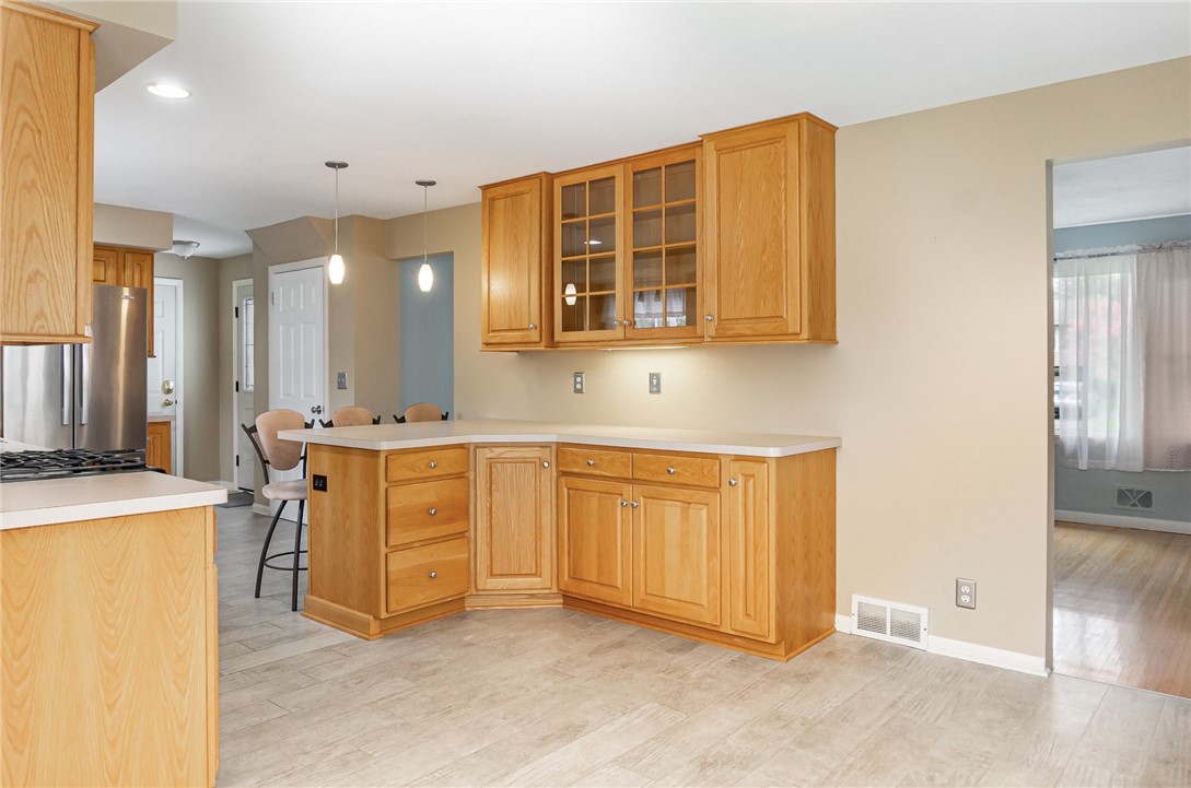 1080 Cherry Hill Lane, Webster, New York image 11