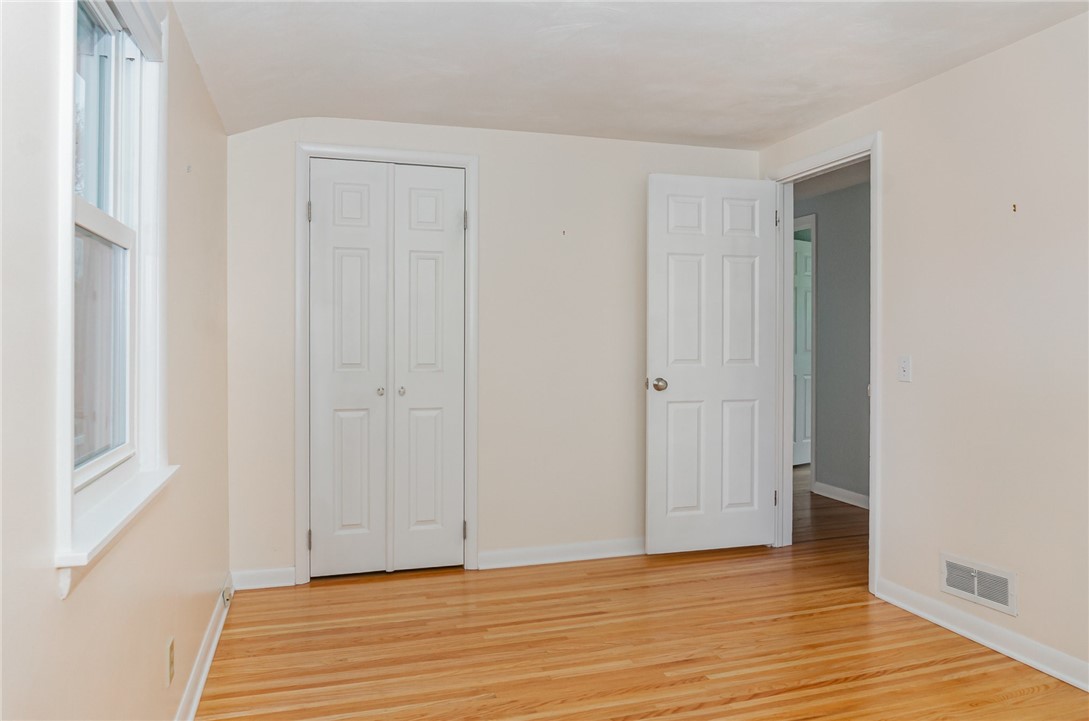 1080 Cherry Hill Lane, Webster, New York image 18