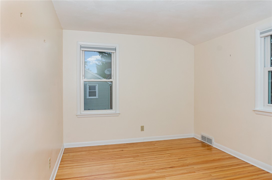 1080 Cherry Hill Lane, Webster, New York image 17