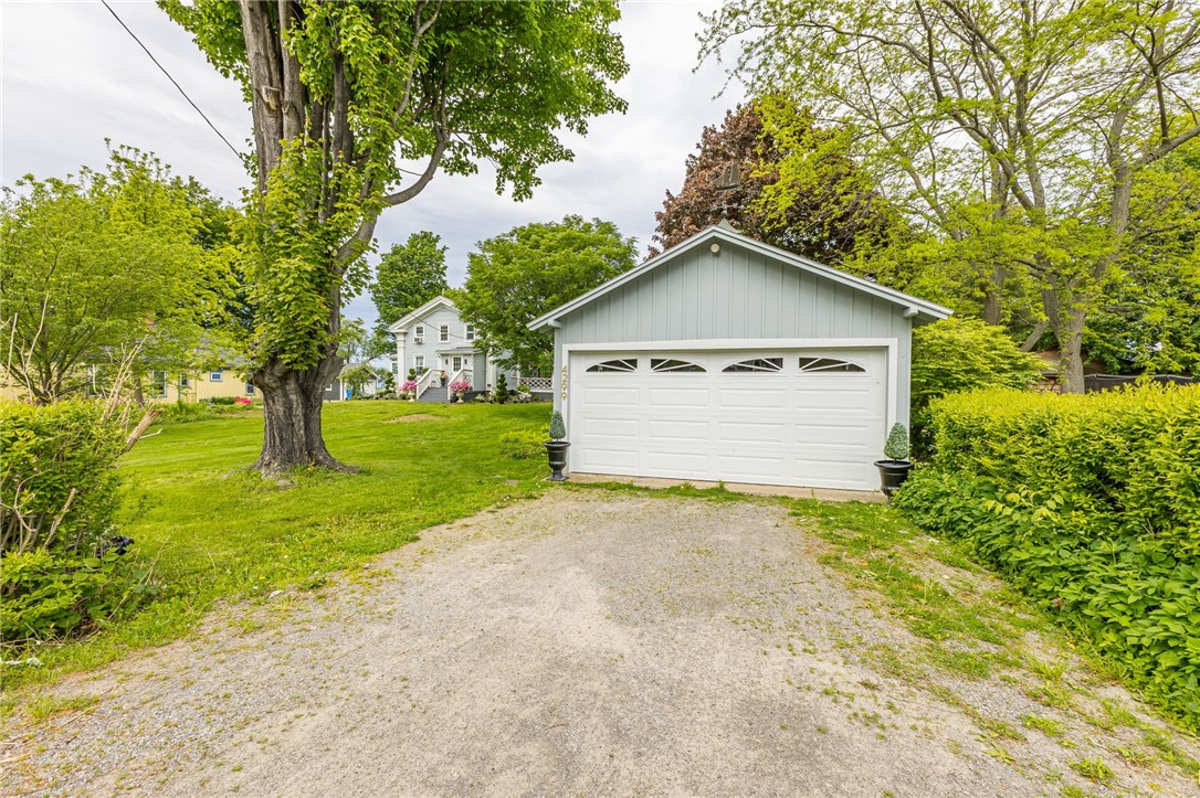 4299 Lake Road