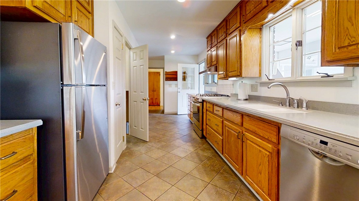 11712 Hickory Lane, Corning, New York image 15