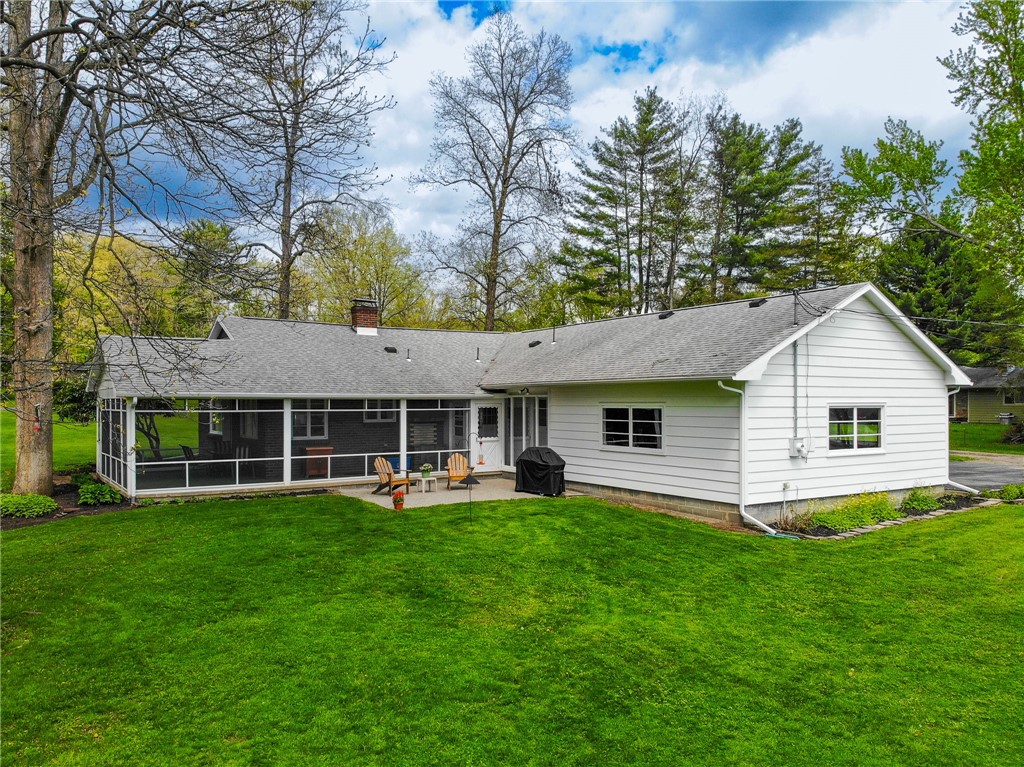 11712 Hickory Lane