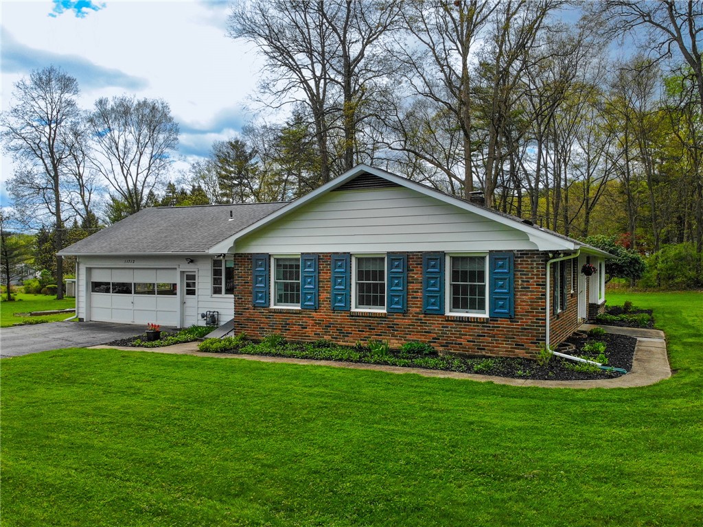 11712 Hickory Lane