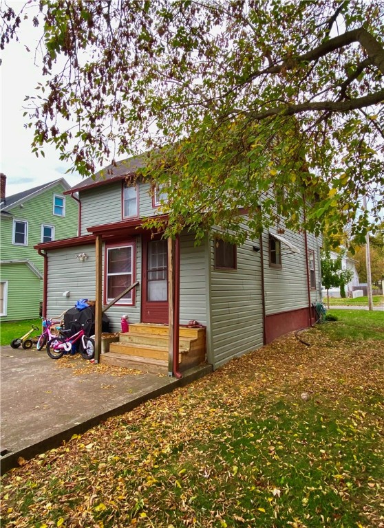 Shelby, New York 14103, United States, 3 Bedrooms Bedrooms, ,2 BathroomsBathrooms,Residential,Active,231425