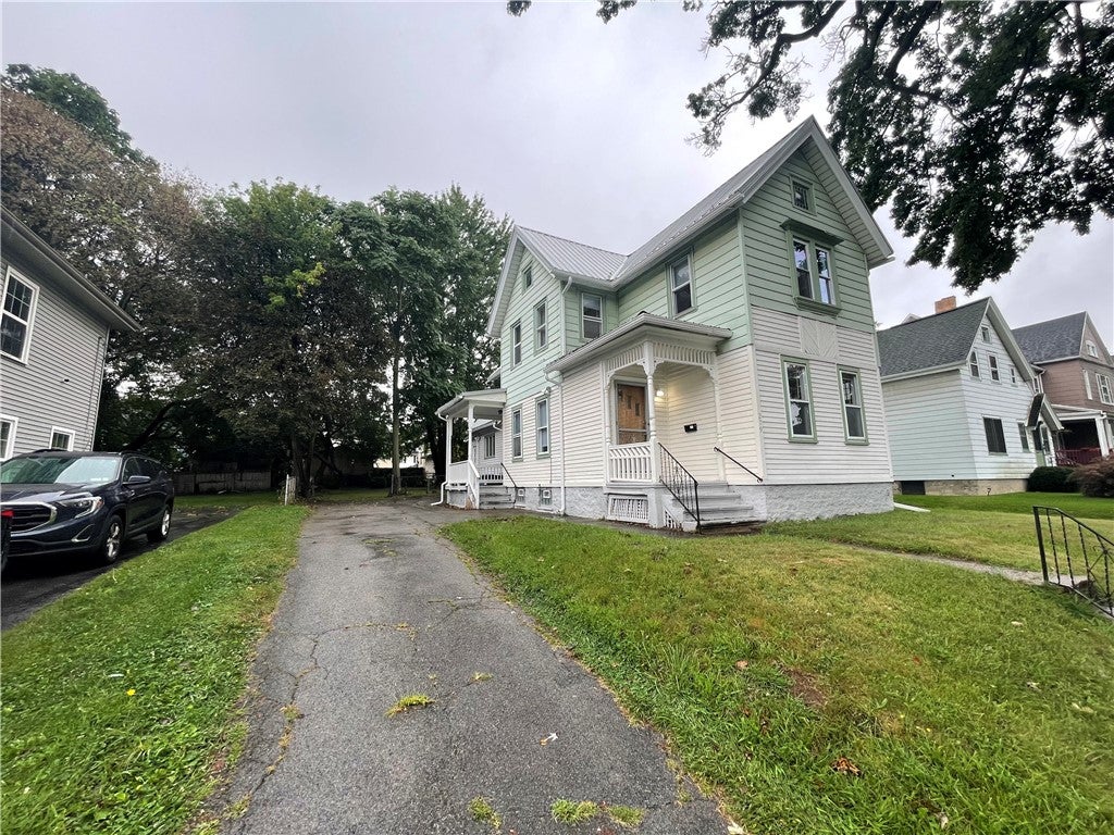 279 Ravine Avenue
