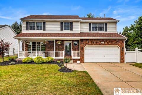 Homes For Sale - 44 Wedgewood Drive<br/> Cheektowaga, NY 14227