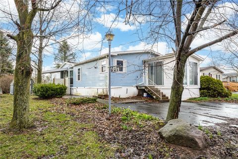 Mobile Home For Sale - 211 Sunset Drive<br/> Orleans County, Clarendon, NY 14470