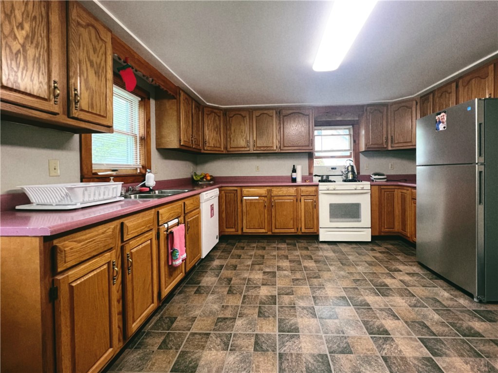 17 Burton Street, Walton, New York image 9