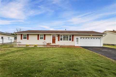 Homes For Sale - 41 Shadywood Drive<br/> Gates, NY 14606