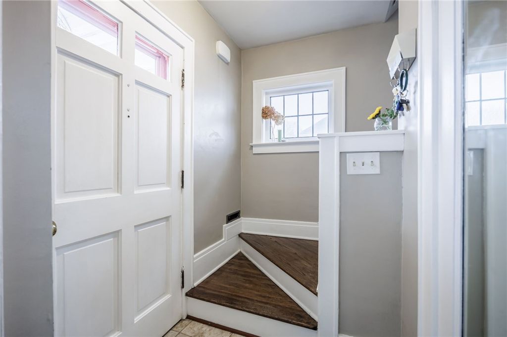 Photo of 1025 Genesee Park Boulevard, Rochester, NY 14619 (MLS # R1666328)